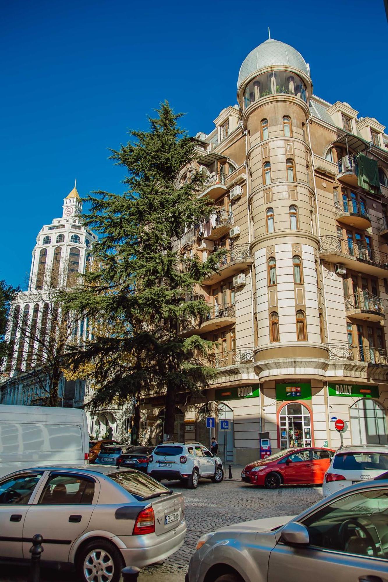 Ekaterine'S Apartments 巴统 外观 照片